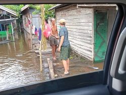 Owner Bartim 21 MX Turun Langsung Bantu Korban Banjir di Bambulung dan Bararawa