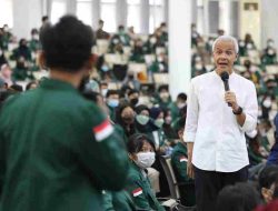 Survei Capres SMRC: Ganjar Pranowo Unggul Atas Prabowo dan Anies