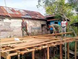 Kodim 1012 Buntok Bedah Rumah Warga Tidak Layak Huni di Desa Pamait