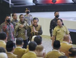 Kendalikan Inflasi, Presiden Minta Kepala Daerah Sering Masuk Pasar