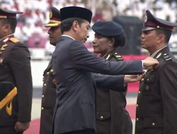 Presiden Jokowi Pimpin Upacara Peringatan ke-77 Hari Bhayangkara