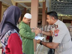 Polres Barito Timur Beri Santunan Anak Yatim Piatu