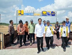 Presiden Jokowi Lakukan Pengisian Awal Bendungan Sepaku Semoi