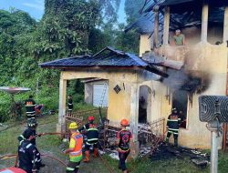 Rumah Warga RT 07 Tamiang Layang Terbakar