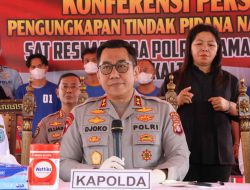 Kapolda Kalteng Pimpin Konferensi Pers Pengungkapan 33,8 Kilogram Narkoba di Lamandau