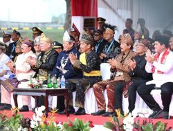 Presiden Jokowi dan Para Menteri Tampilkan Kebinekaan Budaya dalam Perayaan Hari Lahir Pancasila