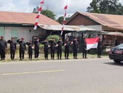 Pegawai Rutan Tamiang Layang Beri Sambutan Penghormatan pada Kunjungan Presiden Jokowi