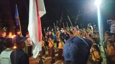 Pawai Obor yang Menyala di Tengah Semangat Kemerdekaan Desa Ampari