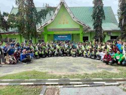 Mawar Sharon Peduli Salurkan Bantuan bagi Petugas Kebersihan dan Persampahan Barito Timur