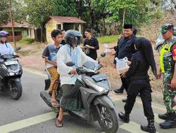 Rutan Tamiang Layang dan Koramil 1012-04 Tebar Kebahagiaan Ramadan dengan Berbagi Takjil