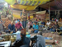 Netek Tumpang Liura Tandai Dimulainya Ritual Buntang Hajat Keluarga Bunan Nataloto