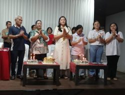 Perayaan Ulang Tahun Ibunda Wabup Bartim Dihadiri Jemaat GKE Tamiang Layang dan Balikpapan