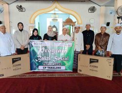 Pegadaian Tamiang Layang Serahkan Bantuan Dua Unit Televisi untuk Masjid Agung Ar-Rahman