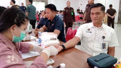 Rutan Tamiang Layang Ikut Donor Darah Sambut Harlah ke-80 Kejaksaan